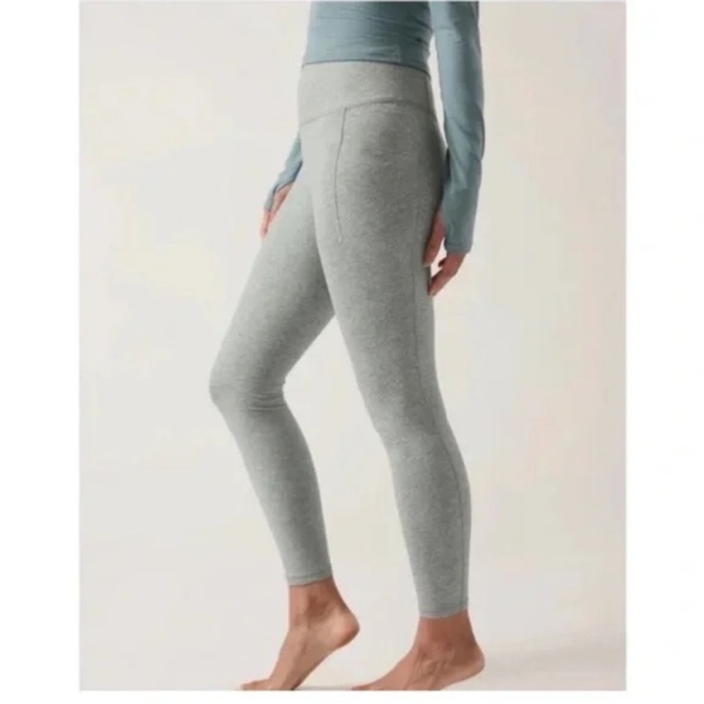 ATHLETA Salutation stash pocket ll soft luxe tight